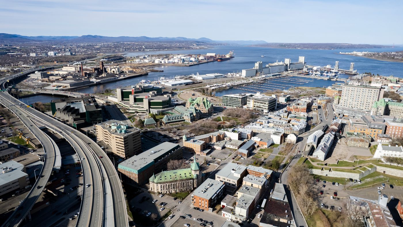 Vue aerienne de Quebec et du fleuve Saint-Laurent